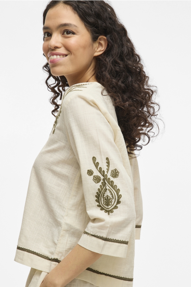 VIJOSLA V-NECK 3/4 TOP 14105770 BIRCH/EMBROIDERY